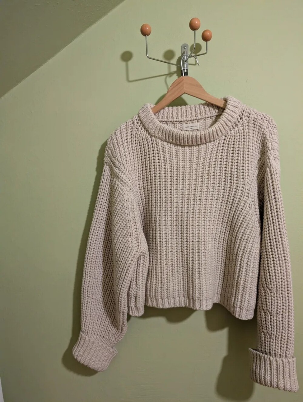 James Street Co Lowe Cropped Sweatsr